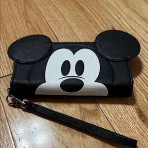 Disney Mickey Mouse wristlet wallet NWOT